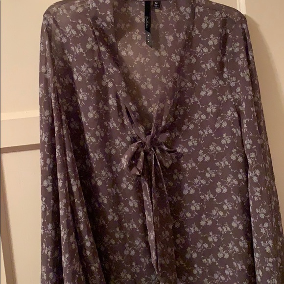 Anthropologie BELLATRIX GRAY SHEER LONG SLEEVE BLOUSE BLOUSE BELL SLEEVES Floral - Picture 3 of 13